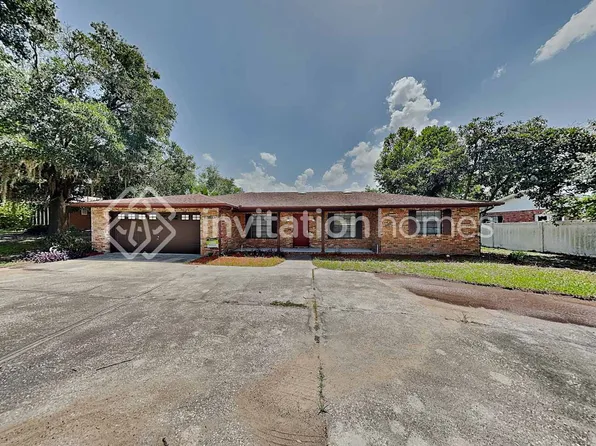 34139 Radio Rd, Leesburg, FL 34788