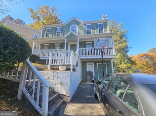 557 Crestridge Ct, Stone Mountain, GA