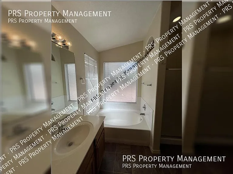 818 W Silver Creek Rd — Photo 27