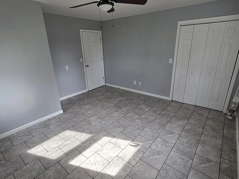 4667 Windy Hollow Rd — Photo 3