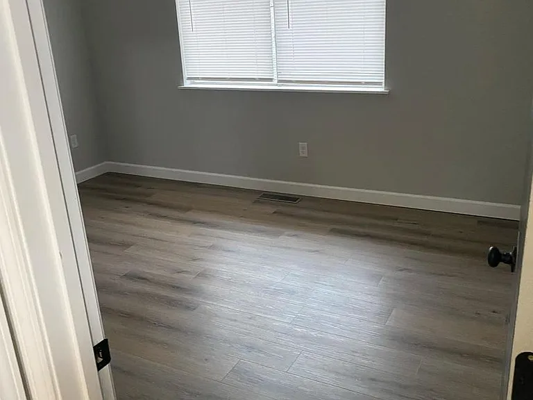 4223 Sunset Dr #4 — Photo 11