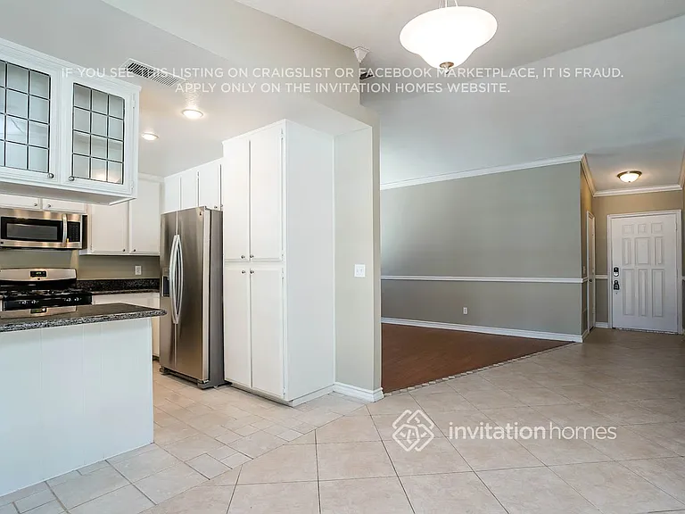 18112 Raymond Ct — Photo 2