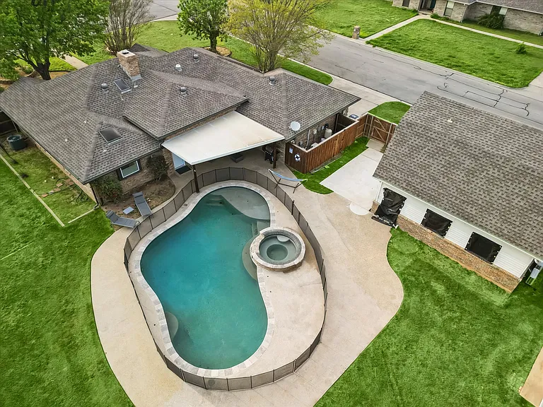 3322 Darby Ln — Photo 87