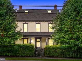 12 S Main St, Stewartstown, PA 17363