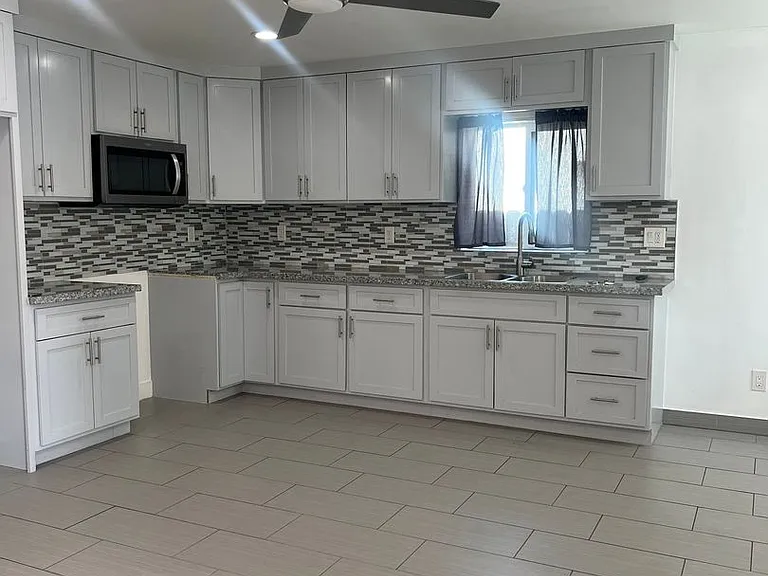 8677 Dearborn Ave — Photo 2