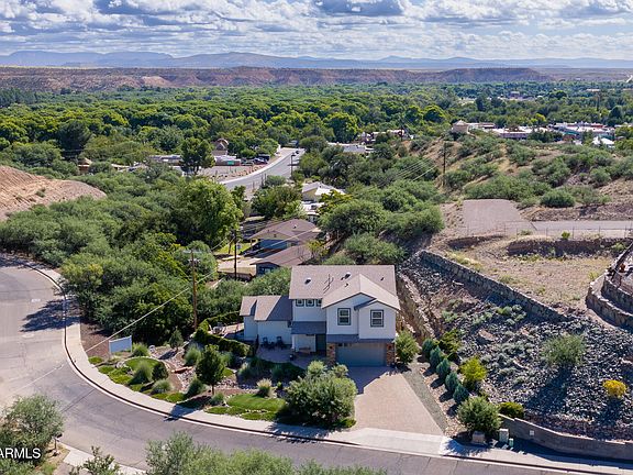 3rd image of 375 KINDRA HEIGHTS Road