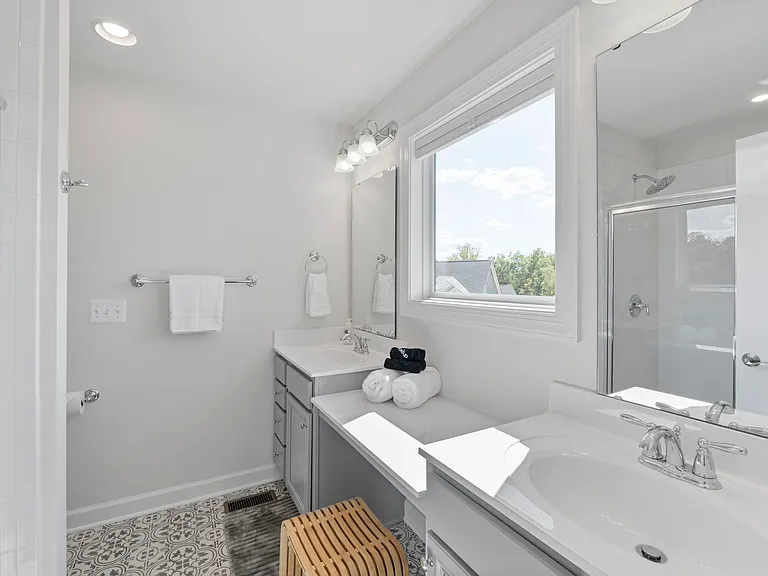 1810 Fowler St — Photo 27