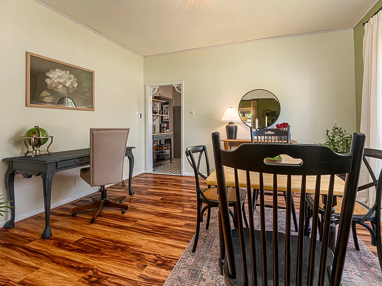 804 S Madison St — Photo 4