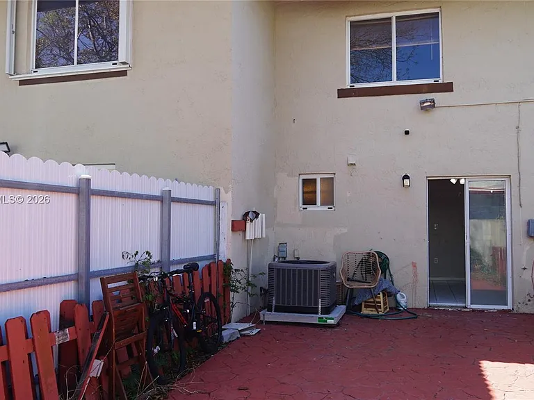 331 NW 82nd Ave #1303 — Photo 37