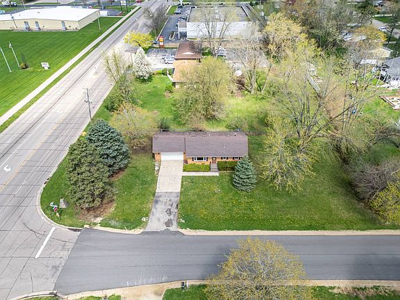 4th image of 1915 Murphy Woods Rd
