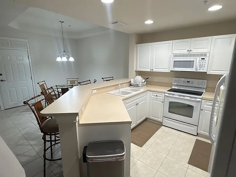 3961 Pomodoro Cir #204 — Photo 7