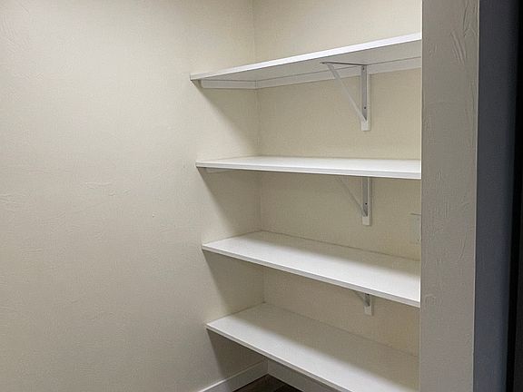 4th image of 5104 N Montana Ave