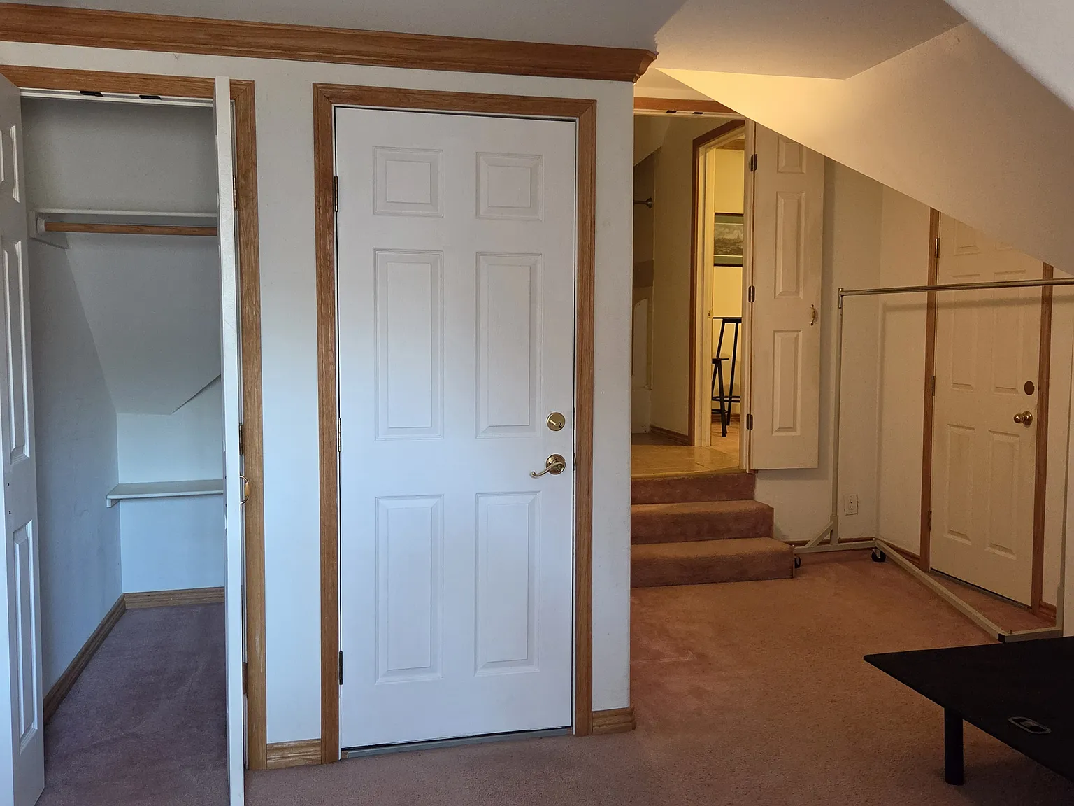 101 Inverness Dr — Photo 2