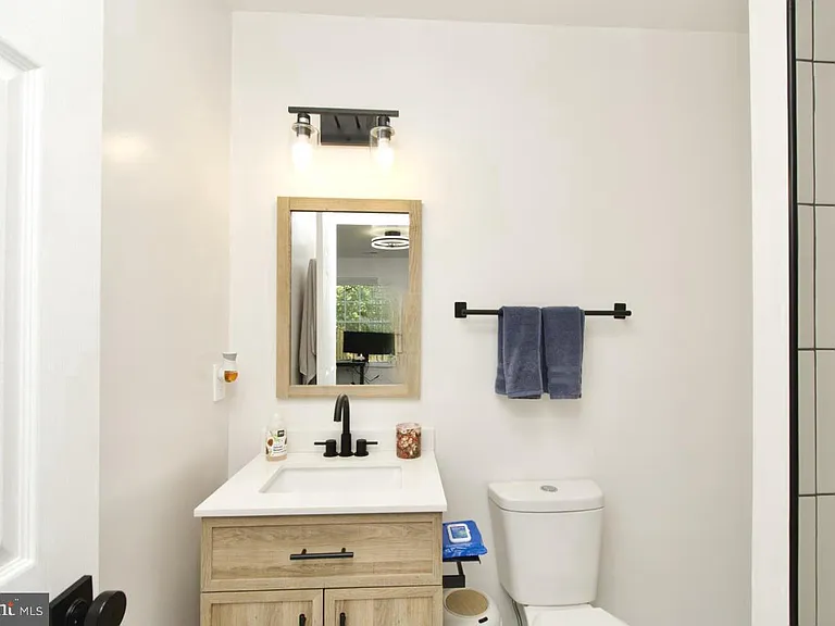 22908 Regent Ter — Photo 8