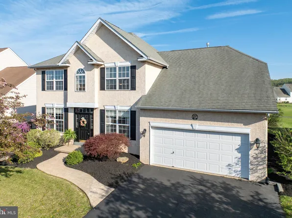 2484 Jessica Dr, Gilbertsville, PA 19525