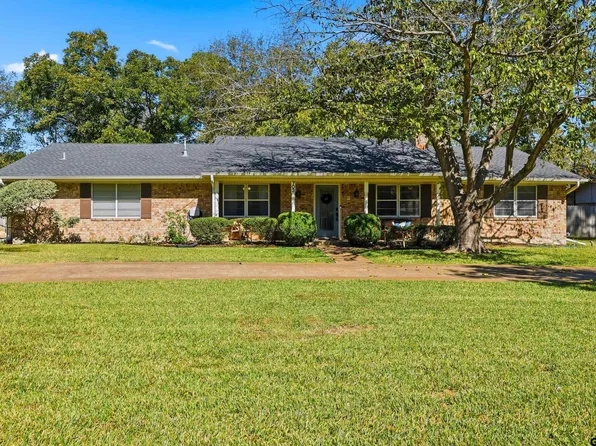 703 E Pennsylvania Ave, Van, TX 75790