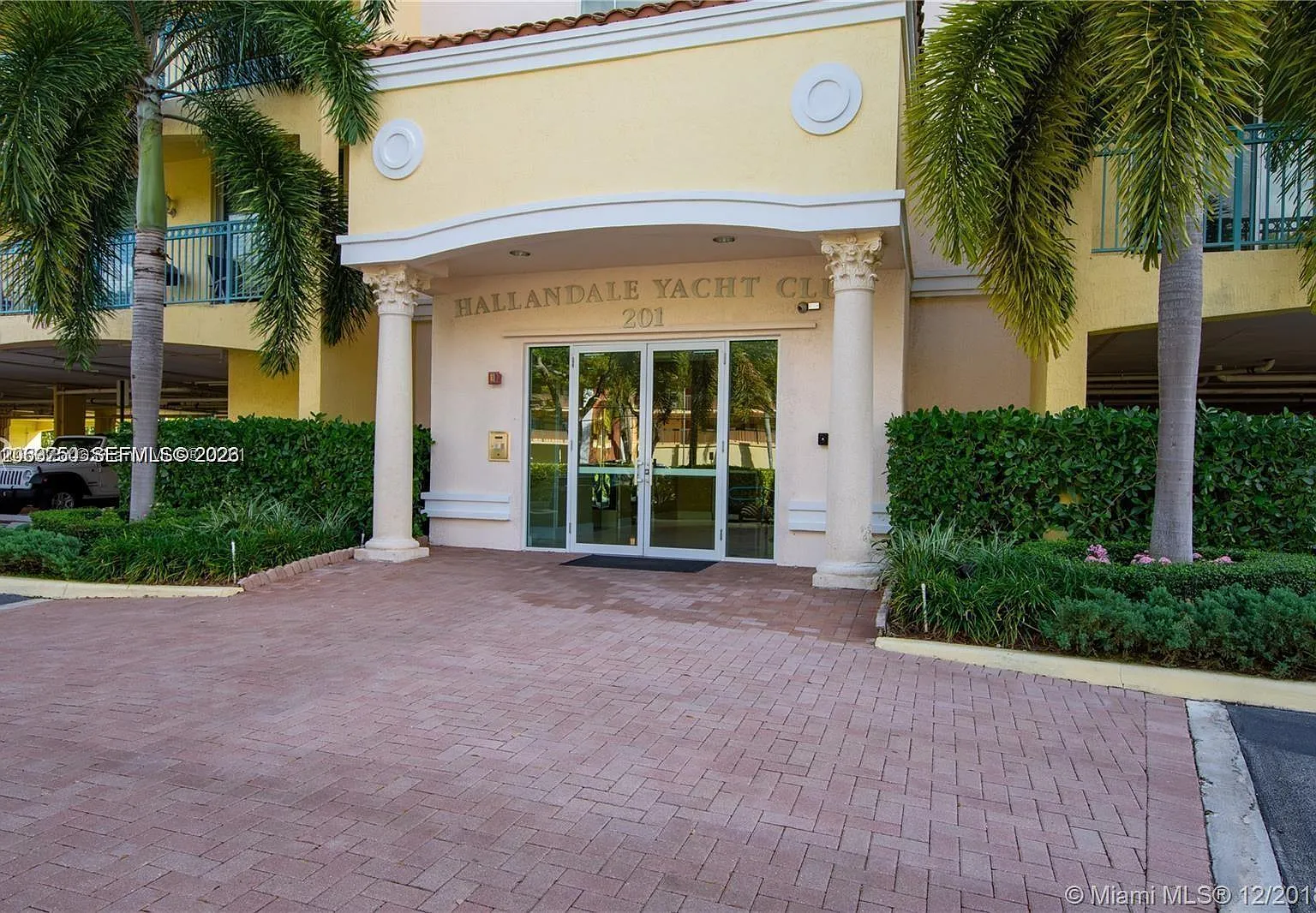 Hallandale Beach Private — Photo 4