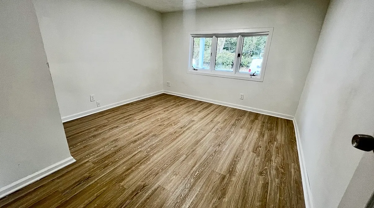 3 bed, 884 sqft, $1,400 — Photo 4