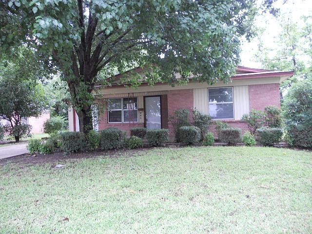 1st image of 430 Satinwood Dr