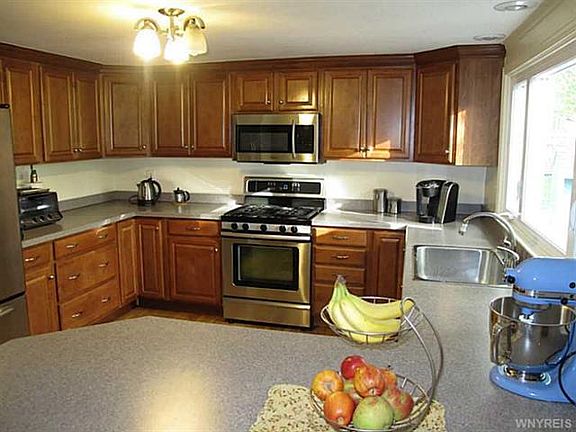 4th image of 5821 Lakecrest Dr