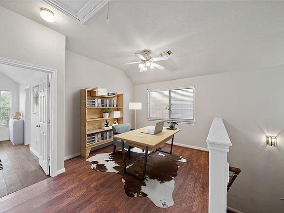 4th image of 318 Plaza Del Sol Park