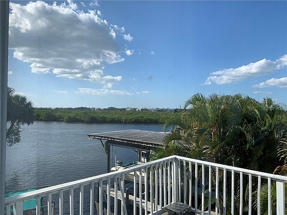 5th image of 515 Riverview Ln