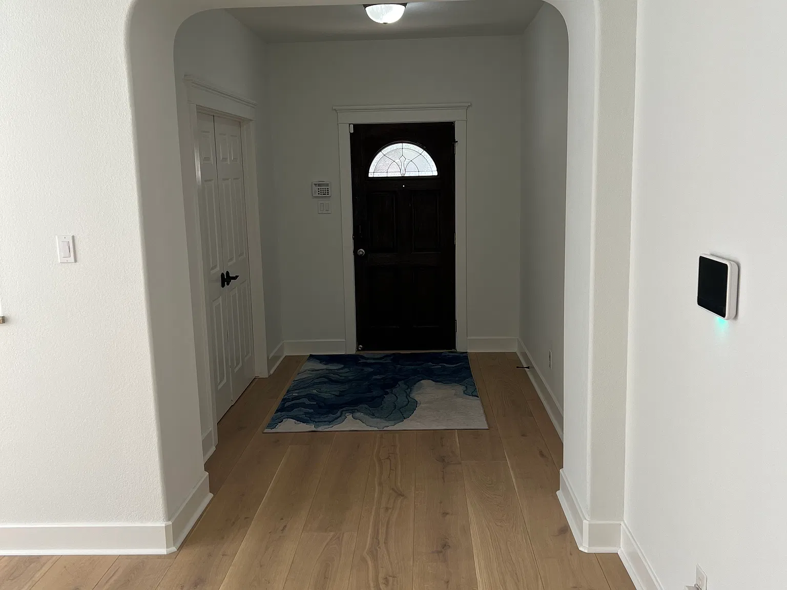 4 bed, 2.5 bath, 3750 sqft, $3,600 — Photo 2