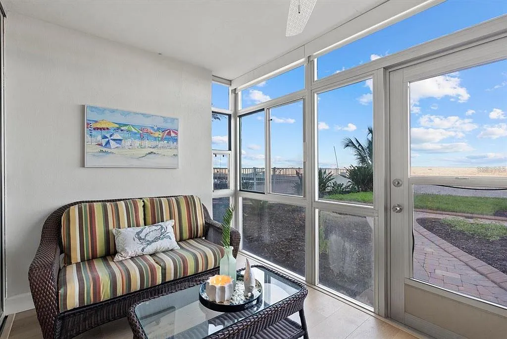 2 bed, 2.0 bath, 1340 sqft, $3,250 — Photo 3