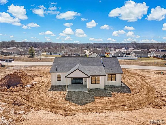 3rd image of 1123 Waymaker Ln