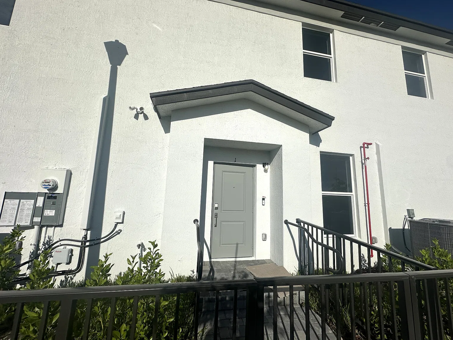 Brand-New 3 Bed / 2 Bath Home in Vivant, Homestead. Move-in Ready! — Photo 2