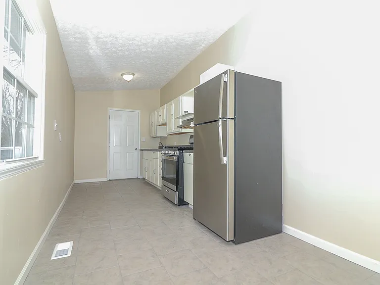 407 Knox Ave — Photo 19