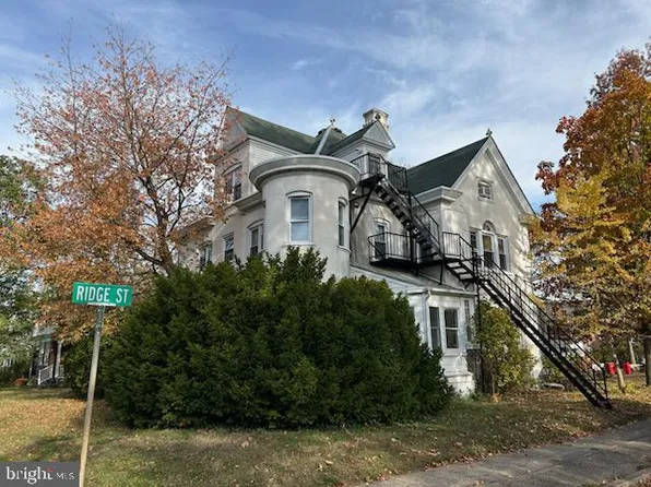 135 E 3rd St, Lansdale, PA 19446