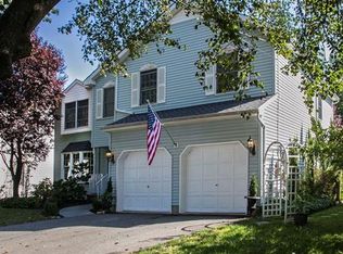 24 Grove Ave, Metuchen, NJ 08840