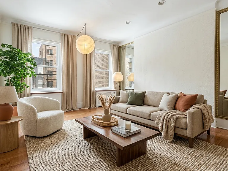 331 E 65th St #4 — Photo 3