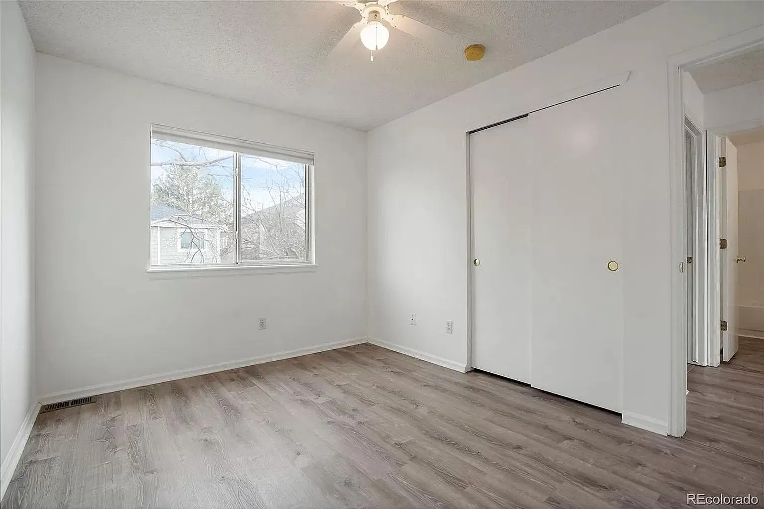 4 bed, 2721 sqft, $900 — Photo 2