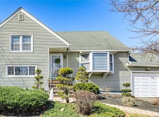 135 Ablondi Rd, Pearl River, NY 10965