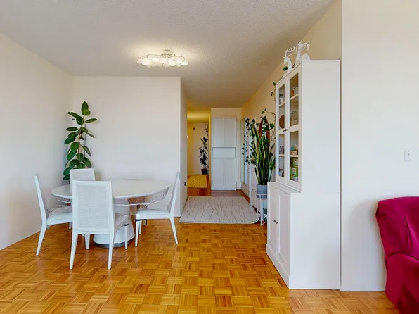 60 Oceana Drive West image 15 of 39