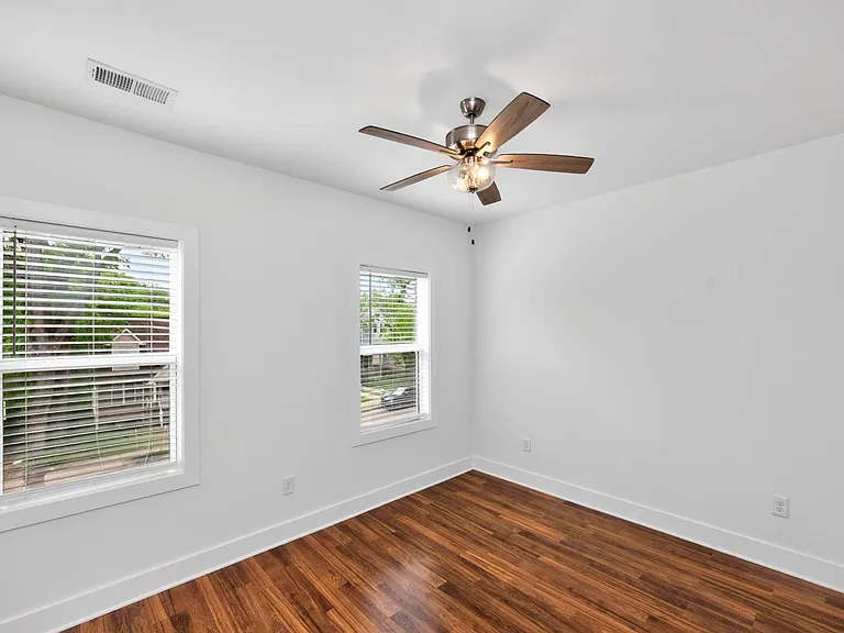 7 Decatur St — Photo 36
