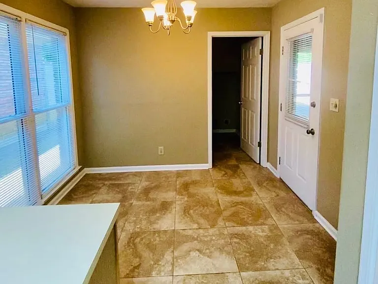 1404 Prairie Ln — Photo 25