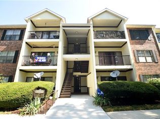 25 Huntington Cir, Peekskill, NY 10566