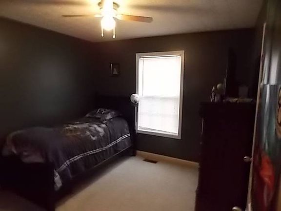 2nd image of 31 Aspen Dr