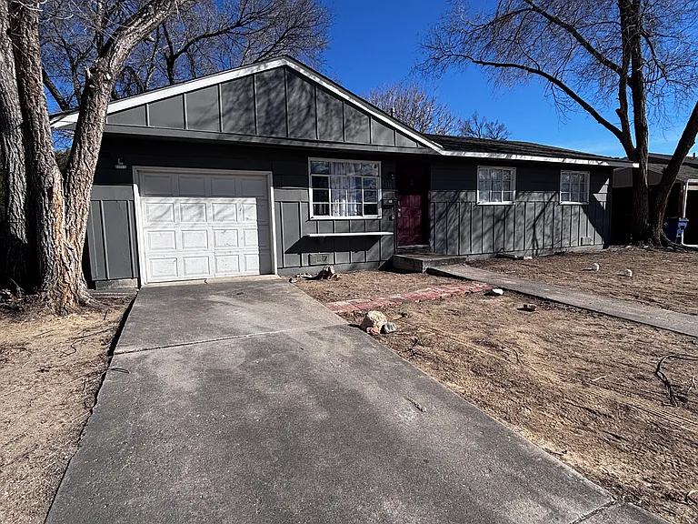 1818 Seminole Ln — Photo 11