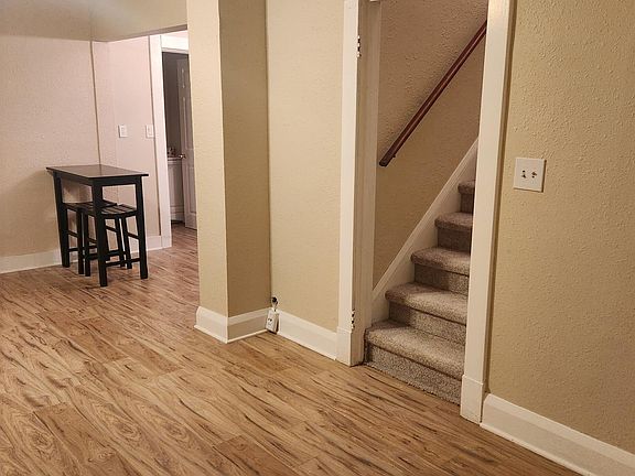 2nd image of 4813 N Summit St