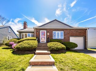 69 Glendale Rd, Marblehead, MA 01945