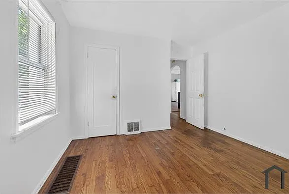 400 S Harvey Ave — Photo 13