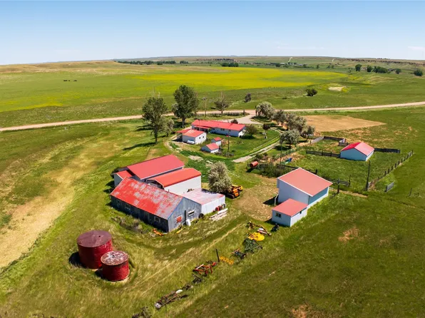 661 Dovetail Valentine Rd, Winnett, MT 59087