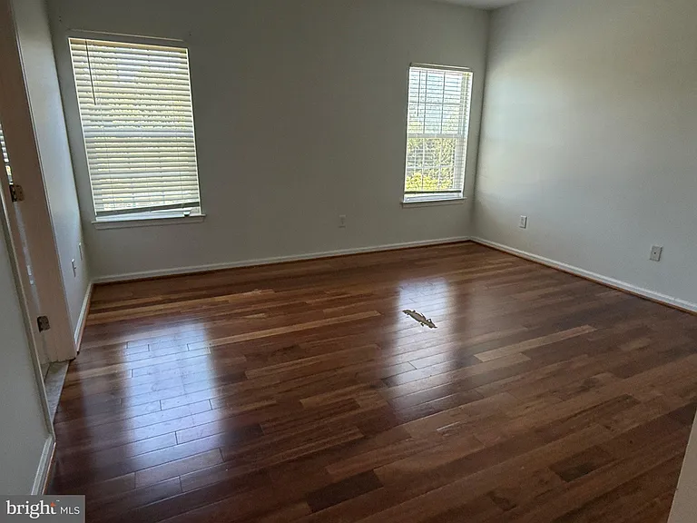 7581 Taunton Ct — Photo 27