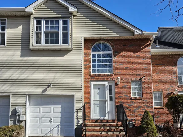 10 Stem Ct, Ewing, NJ 08638