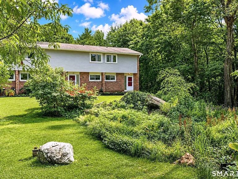 29 Anton Rd #D — Photo 1