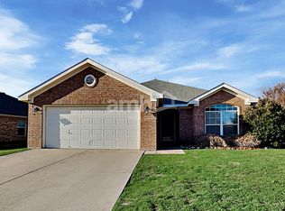 10509 Fossil Hill Dr, Fort Worth, TX 76131